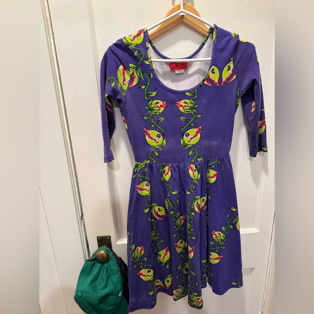Vintage inspired Venus fly trap dress